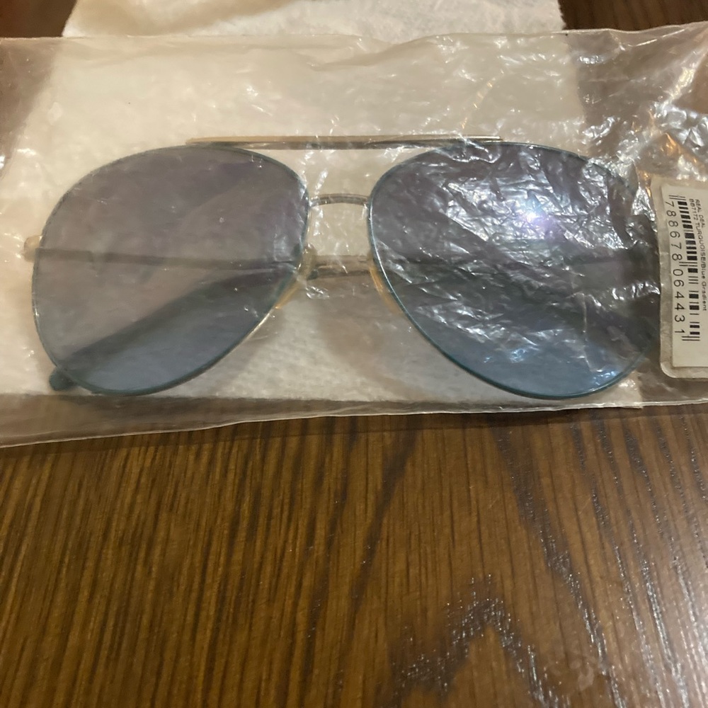 🌞Bebe women aviator turquoise sunglasses - Picture 5 of 7